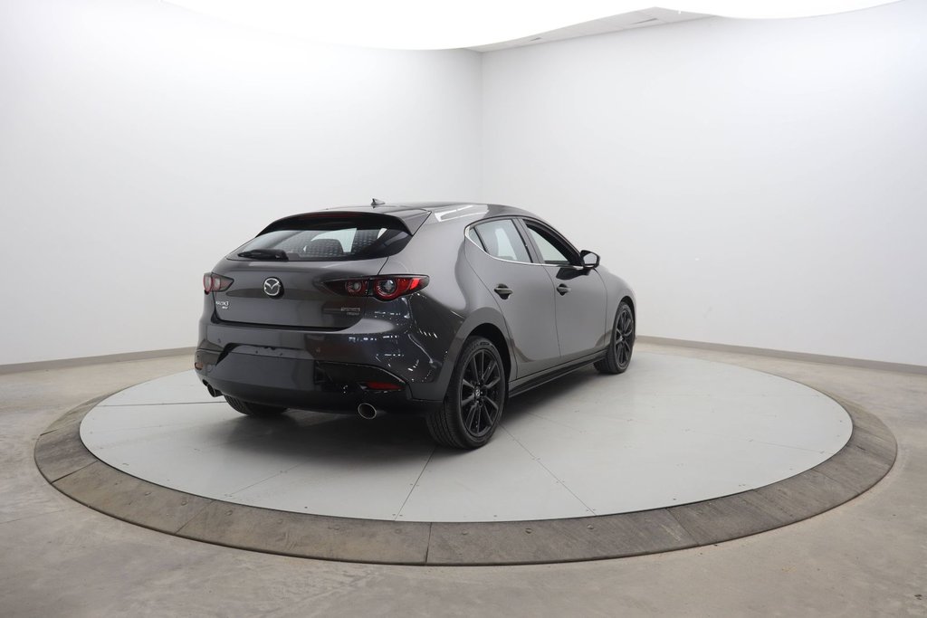 Mazda 3 Sport  2022 à Jonquière, Québec - 4 - w1024h768px