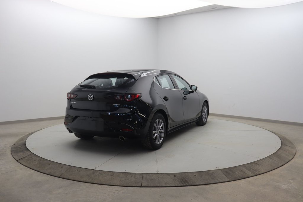 2022 Mazda 3 Sport GX in Jonquière, Quebec - 4 - w1024h768px