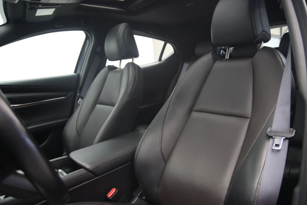 2023 Mazda 3 Sport GT in Chicoutimi, Quebec - 7 - w1024h768px