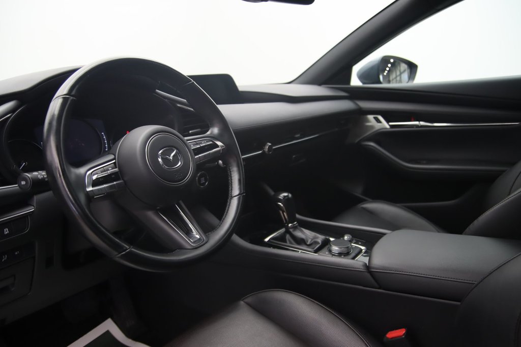 2023 Mazda 3 Sport GT in Chicoutimi, Quebec - 6 - w1024h768px