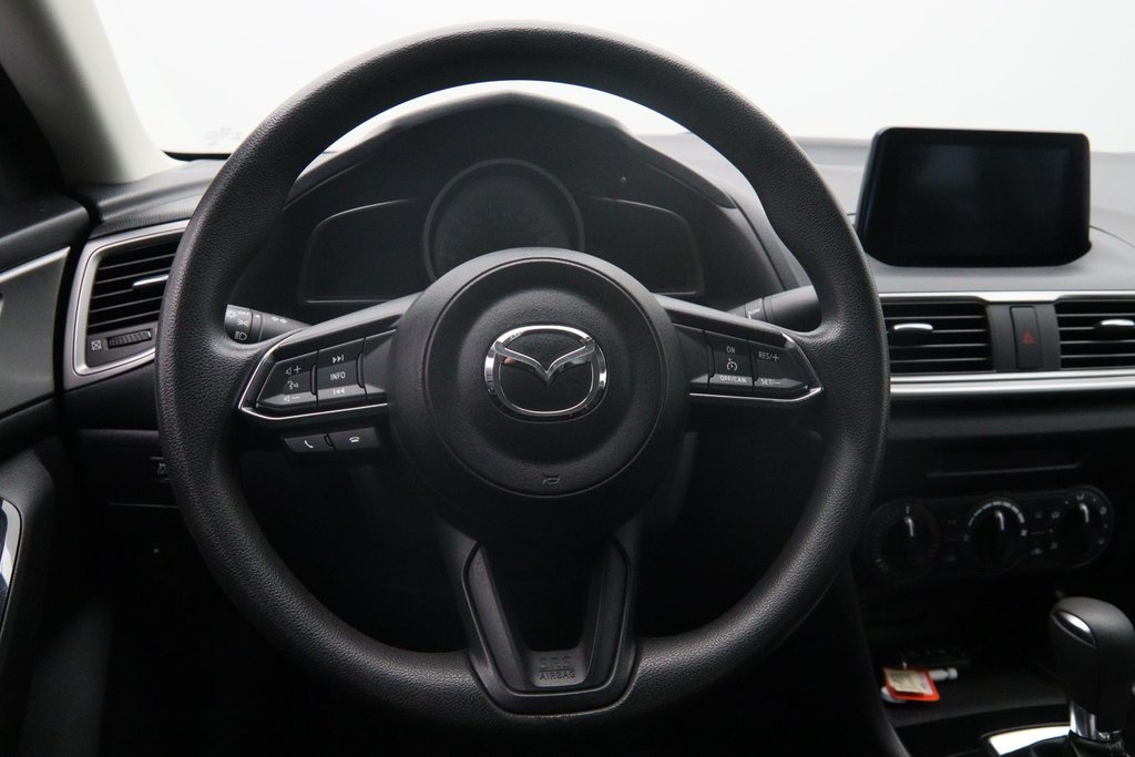 2018 Mazda 3 GX in Chicoutimi, Quebec - 9 - w1024h768px