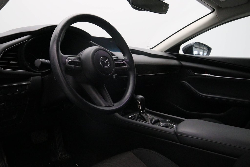 2020 Mazda 3 GX in Chicoutimi, Quebec - 6 - w1024h768px