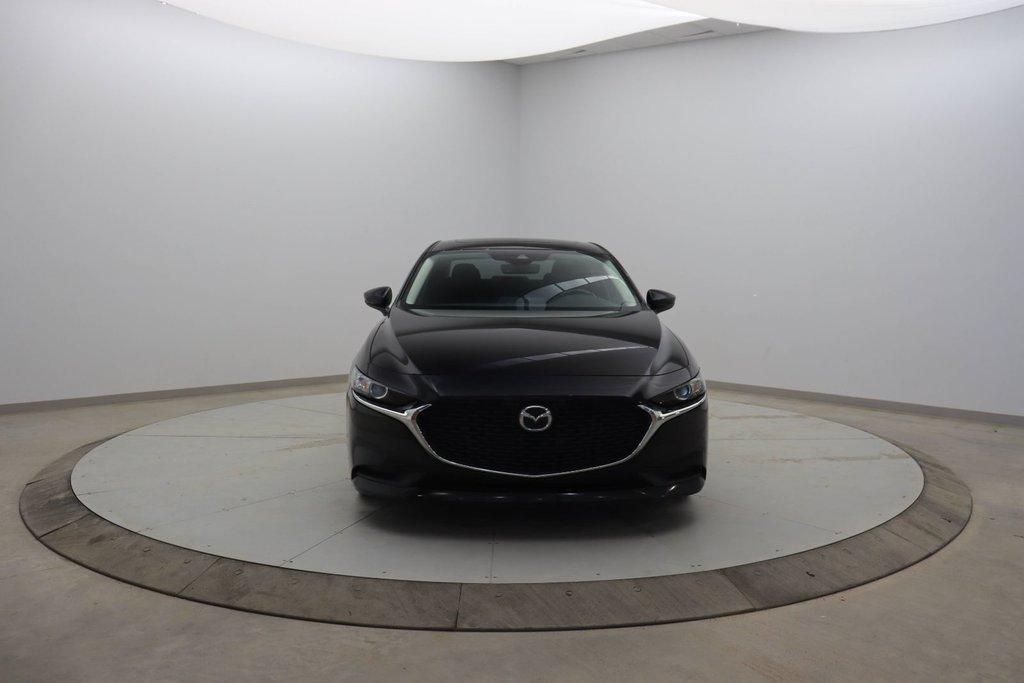 Mazda 3  2020 à Jonquière, Québec - 2 - w1024h768px