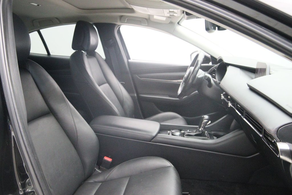 Mazda 3  2020 à Jonquière, Québec - 15 - w1024h768px
