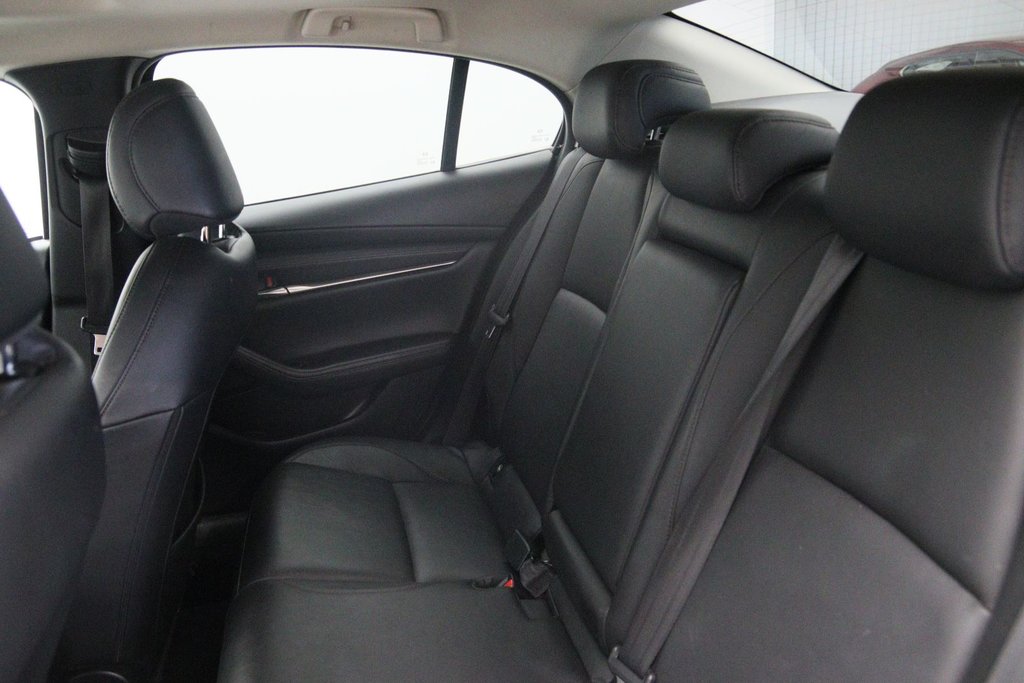 Mazda 3  2020 à Jonquière, Québec - 9 - w1024h768px