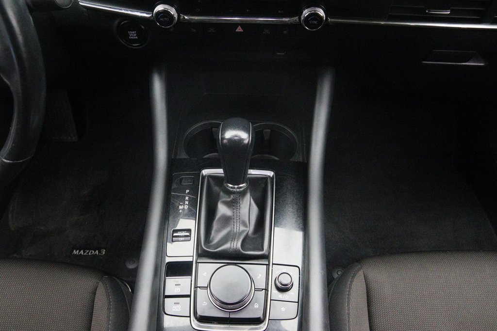2020 Mazda 3 in Baie-Comeau, Quebec - 13 - w1024h768px