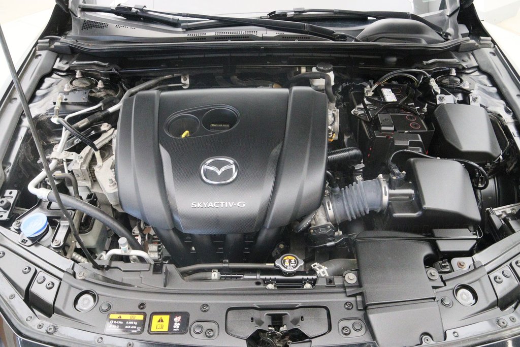 2020 Mazda 3 in Baie-Comeau, Quebec - 17 - w1024h768px