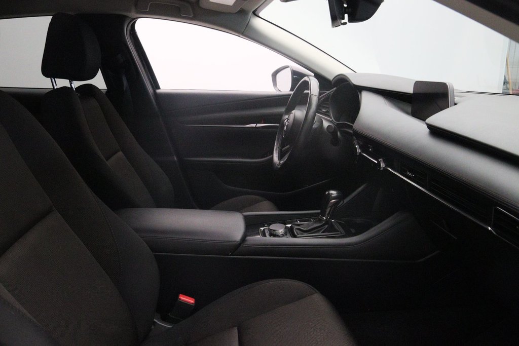 2020 Mazda 3 in Baie-Comeau, Quebec - 15 - w1024h768px