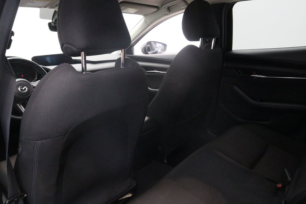 2020 Mazda 3 in Baie-Comeau, Quebec - 8 - w1024h768px