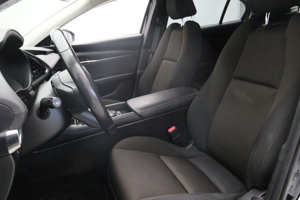 2020 Mazda 3 in Baie-Comeau, Quebec - 7 - w1024h768px