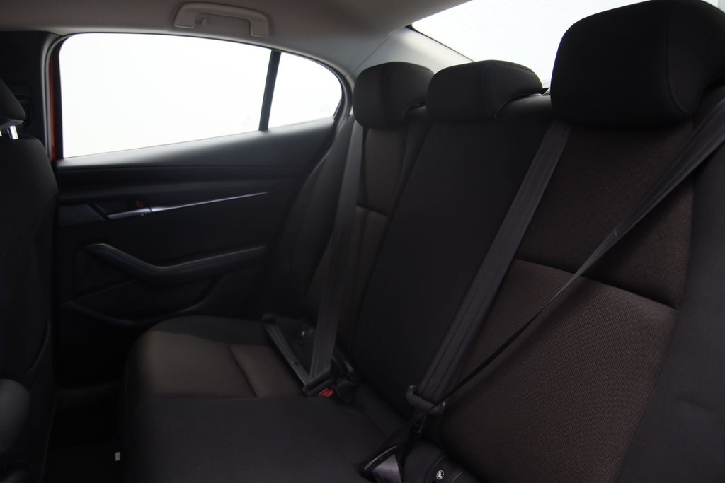 Mazda 3  2020 à Sept-Îles, Québec - 9 - w1024h768px