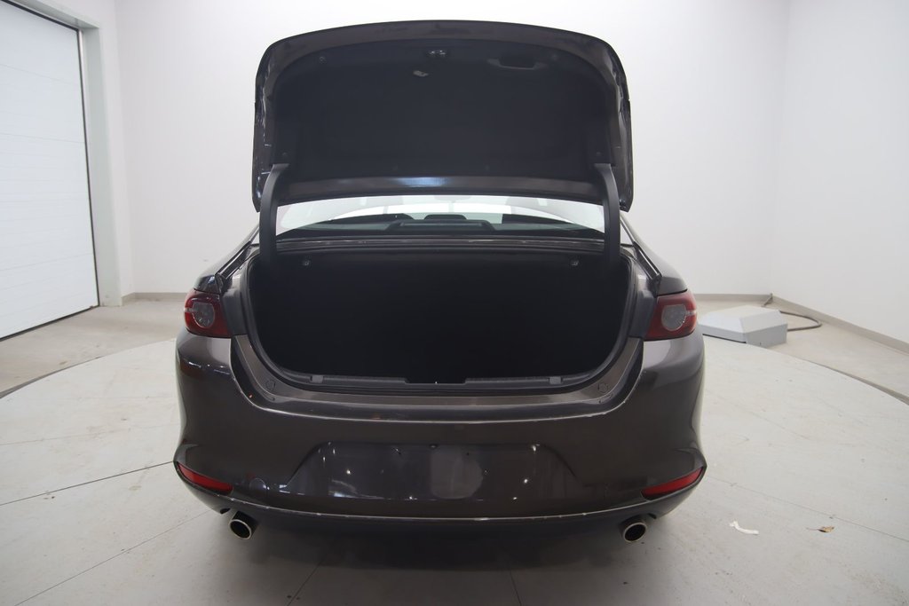 Mazda 3  2020 à Sept-Îles, Québec - 17 - w1024h768px