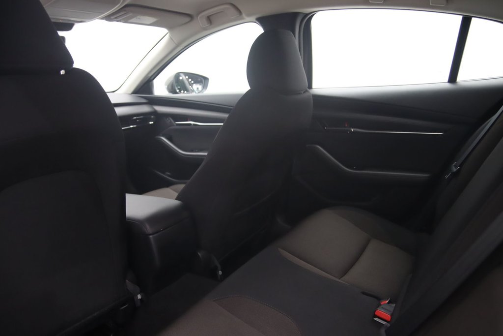 Mazda 3  2020 à Sept-Îles, Québec - 8 - w1024h768px