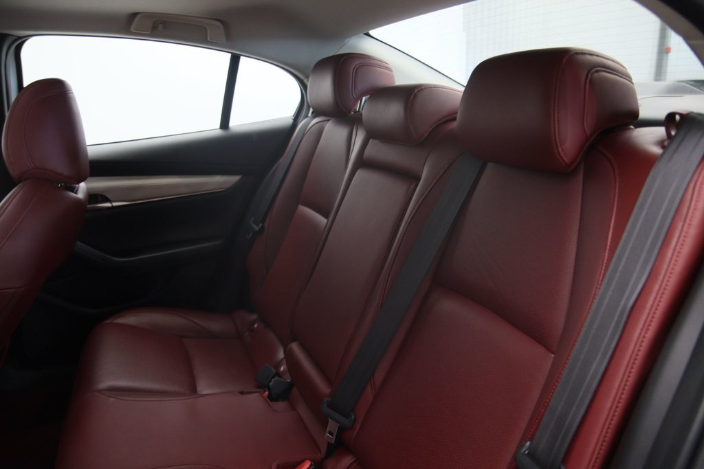 Mazda 3  2021 à Baie-Comeau, Québec - 10 - w1024h768px