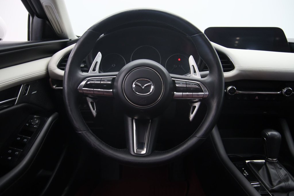 Mazda 3  2021 à Baie-Comeau, Québec - 12 - w1024h768px
