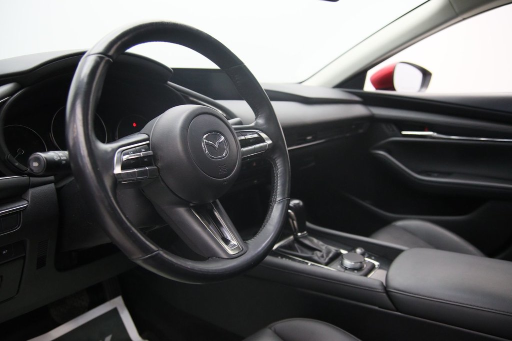 2021 Mazda 3 GS LUXE in Chicoutimi, Quebec - 6 - w1024h768px