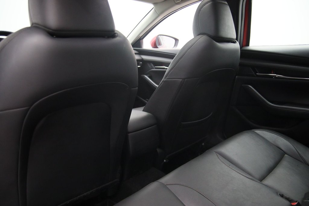 2021 Mazda 3 GS LUXE in Chicoutimi, Quebec - 7 - w1024h768px