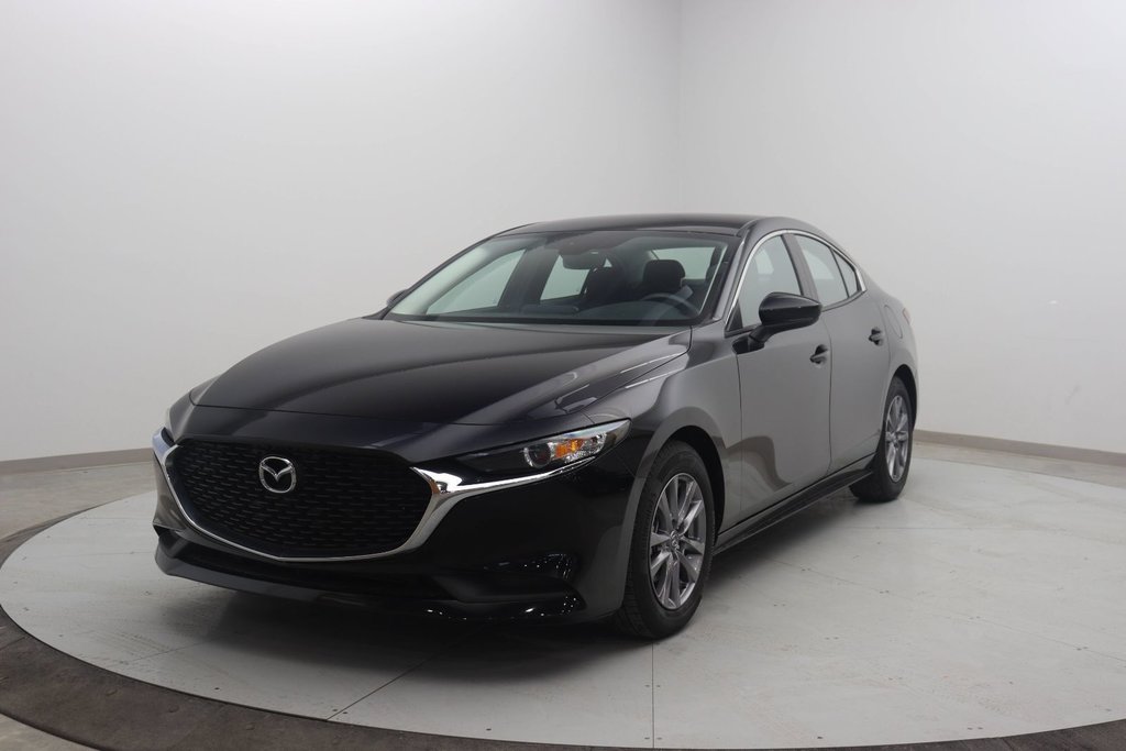 Mazda 3  2022 à Jonquière, Québec - 1 - w1024h768px