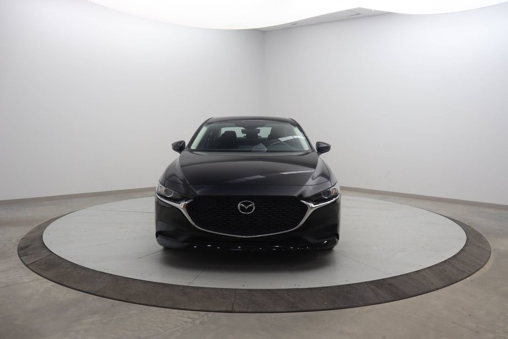 Mazda 3  2022 à Jonquière, Québec - 2 - w1024h768px