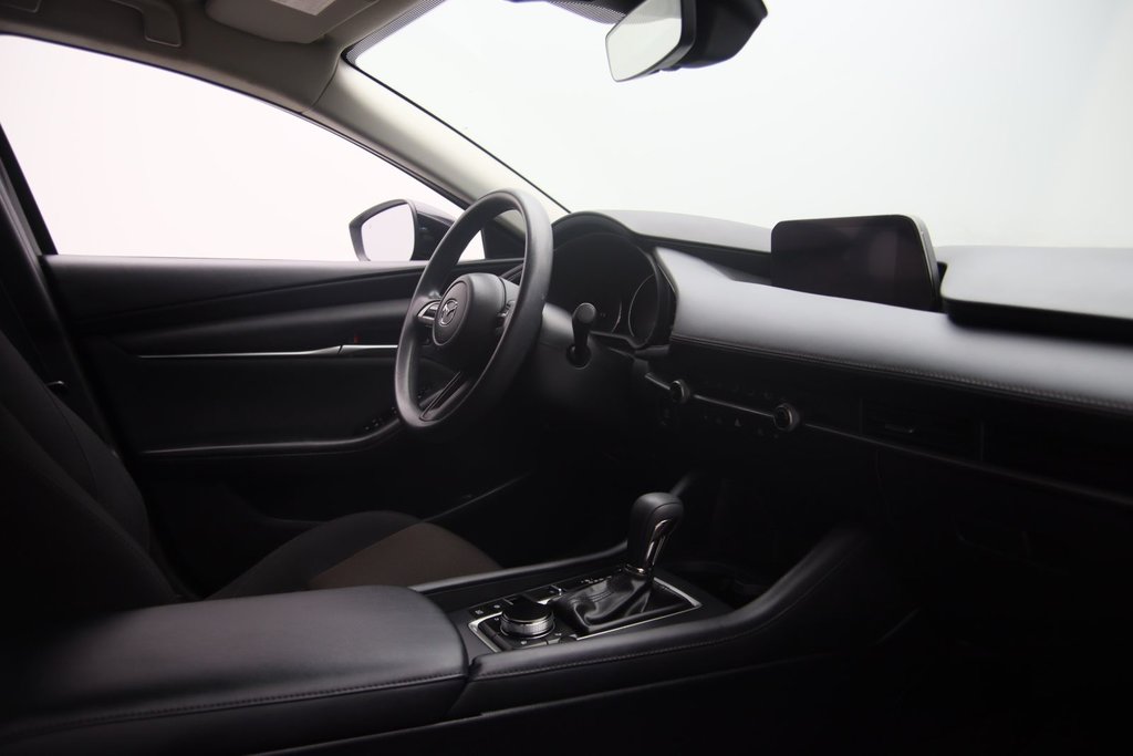 Mazda 3  2022 à Jonquière, Québec - 15 - w1024h768px