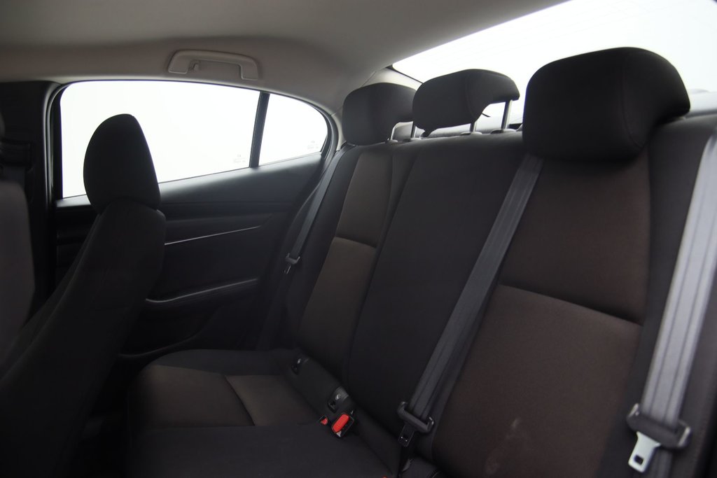 Mazda 3  2022 à Jonquière, Québec - 9 - w1024h768px