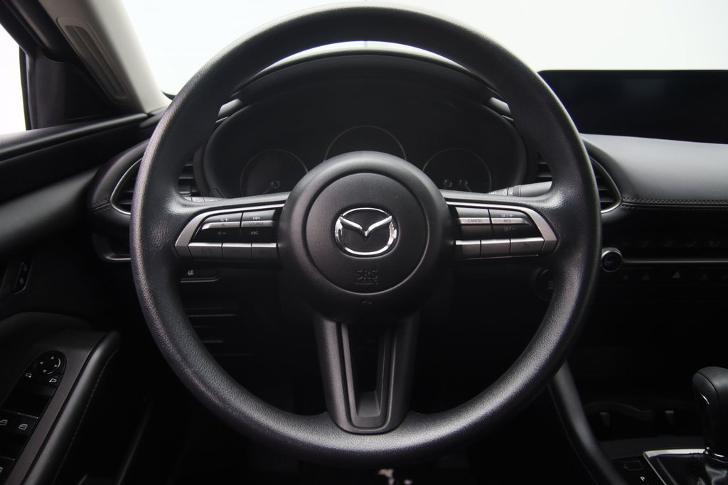 Mazda 3  2022 à Jonquière, Québec - 11 - w1024h768px