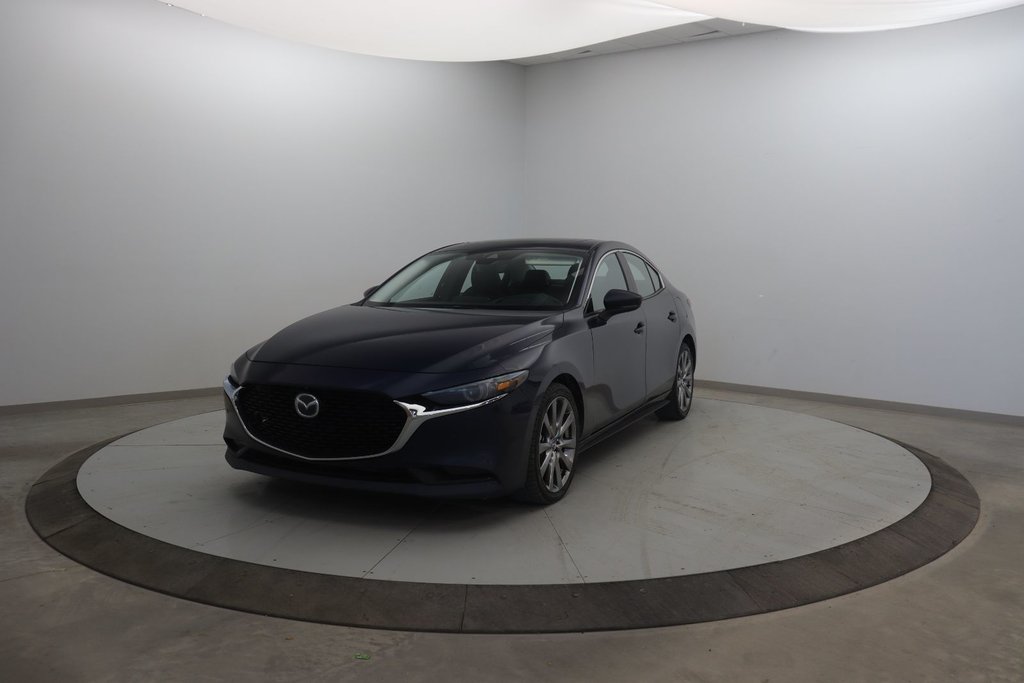 2022 Mazda 3 in Baie-Comeau, Quebec - 1 - w1024h768px