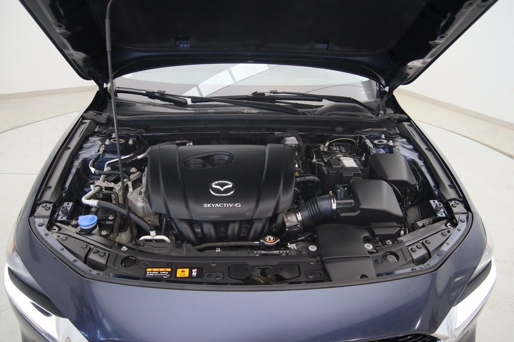 2022 Mazda 3 in Baie-Comeau, Quebec - 17 - w1024h768px