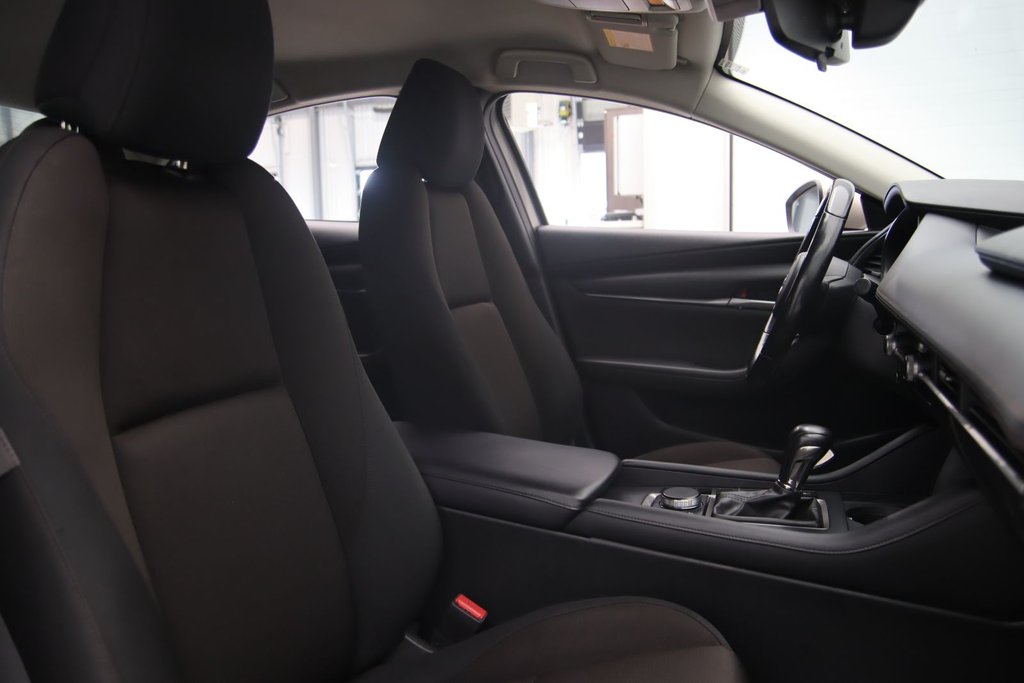 Mazda 3  2022 à Jonquière, Québec - 15 - w1024h768px