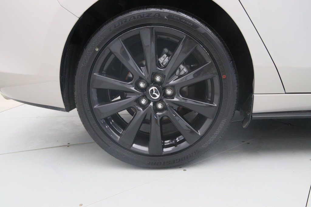 2024 Mazda 3 in Jonquière, Quebec - 13 - w1024h768px