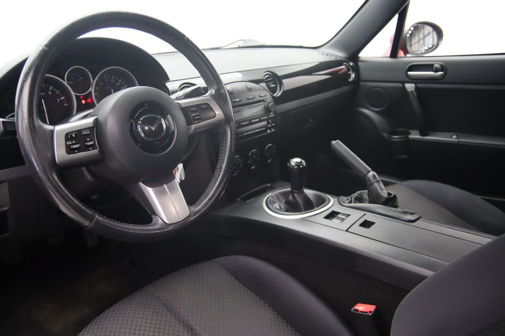 2008 Mazda MX-5 GX in Chicoutimi, Quebec - 6 - w1024h768px