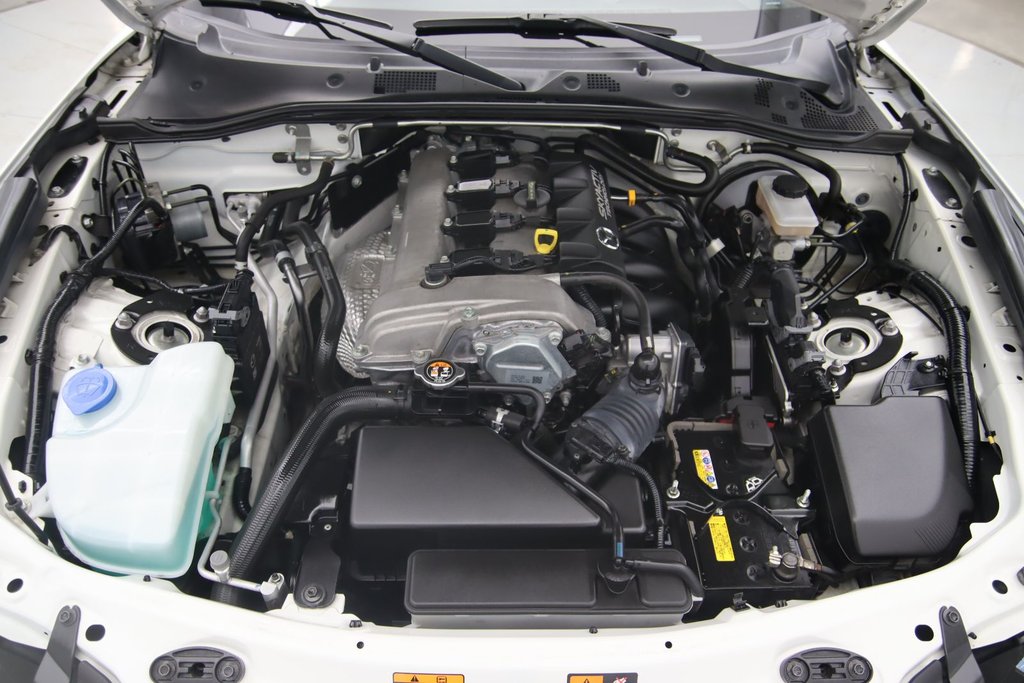 2016 Mazda MX-5 in Jonquière, Quebec - 14 - w1024h768px