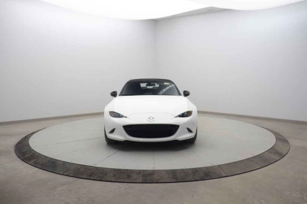 2017 Mazda MX-5 in Jonquière, Quebec - 2 - w1024h768px