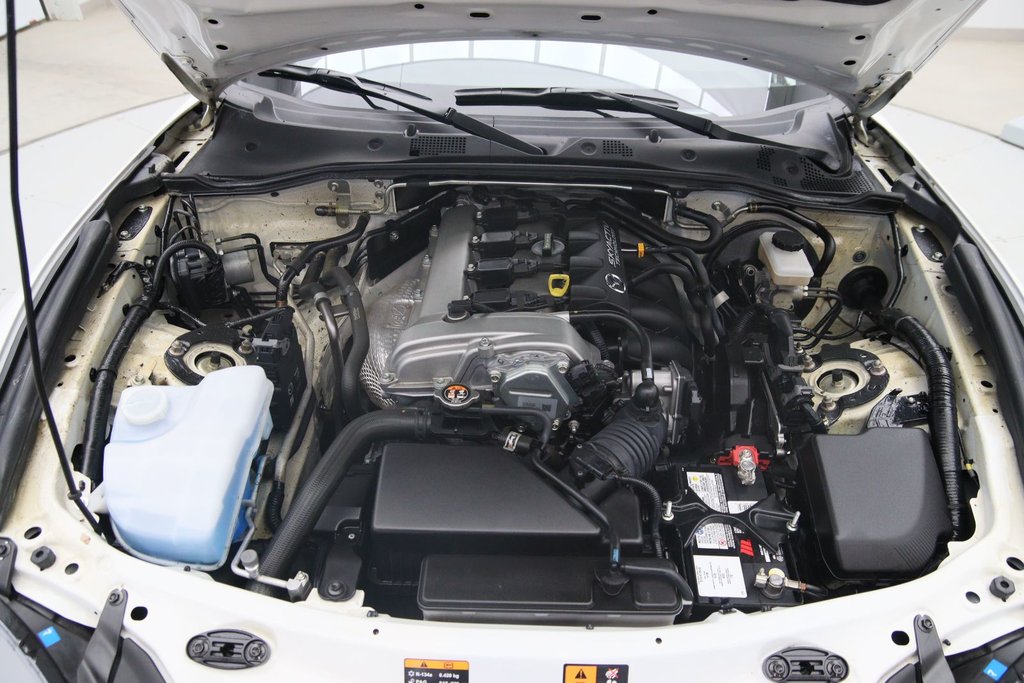 2017 Mazda MX-5 in Jonquière, Quebec - 12 - w1024h768px