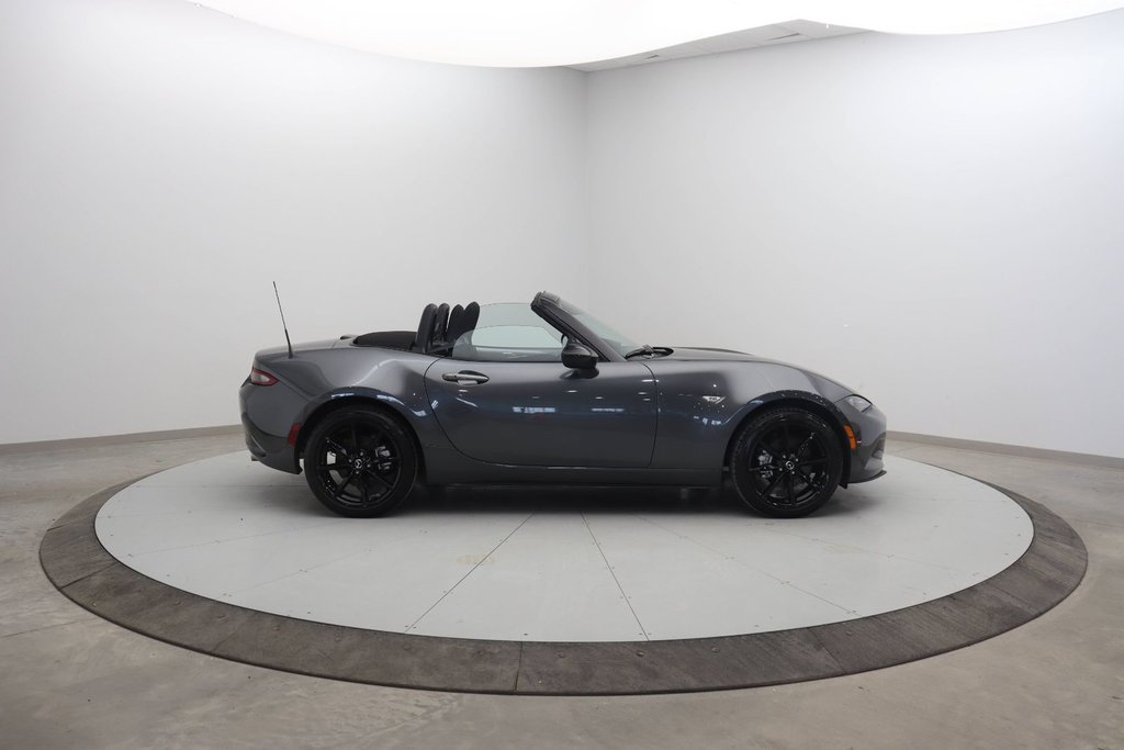 2020 Mazda MX-5 GS in Chicoutimi, Quebec - 3 - w1024h768px