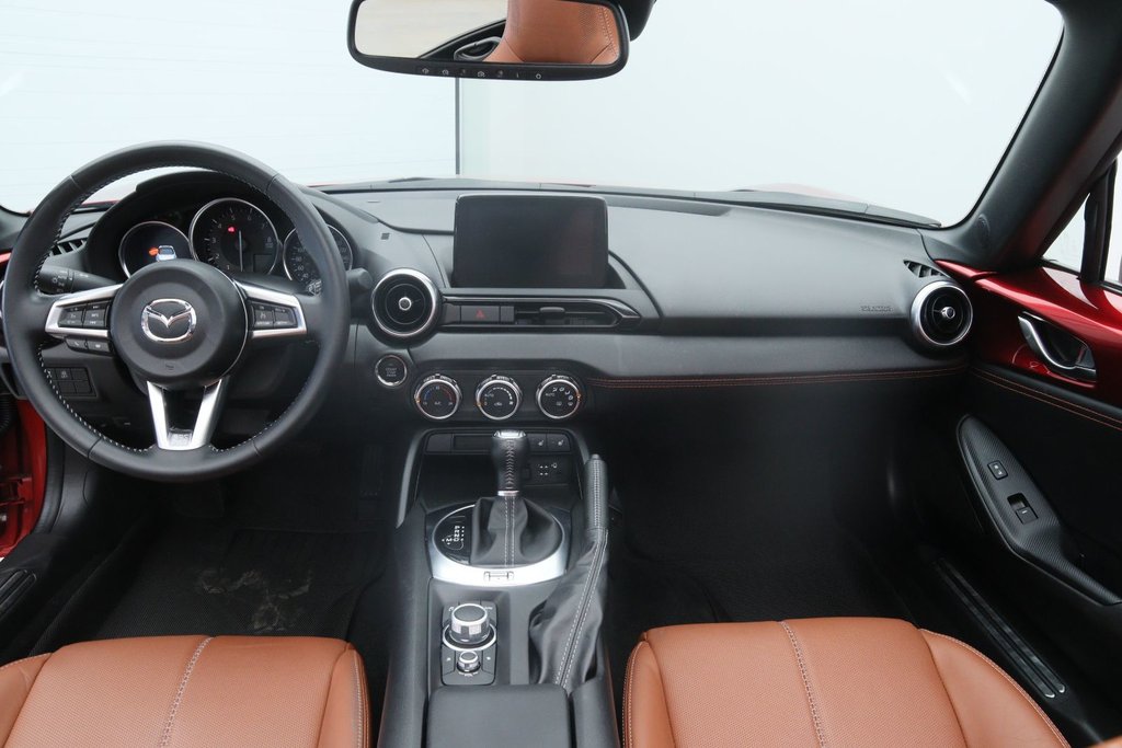 2023 Mazda MX-5 GT in Chicoutimi, Quebec - 8 - w1024h768px