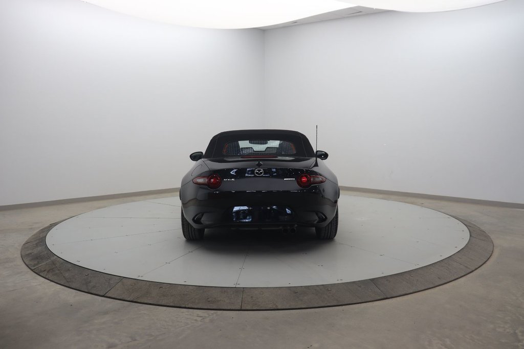 2023 Mazda MX-5 in Sept-Îles, Quebec - 5 - w1024h768px