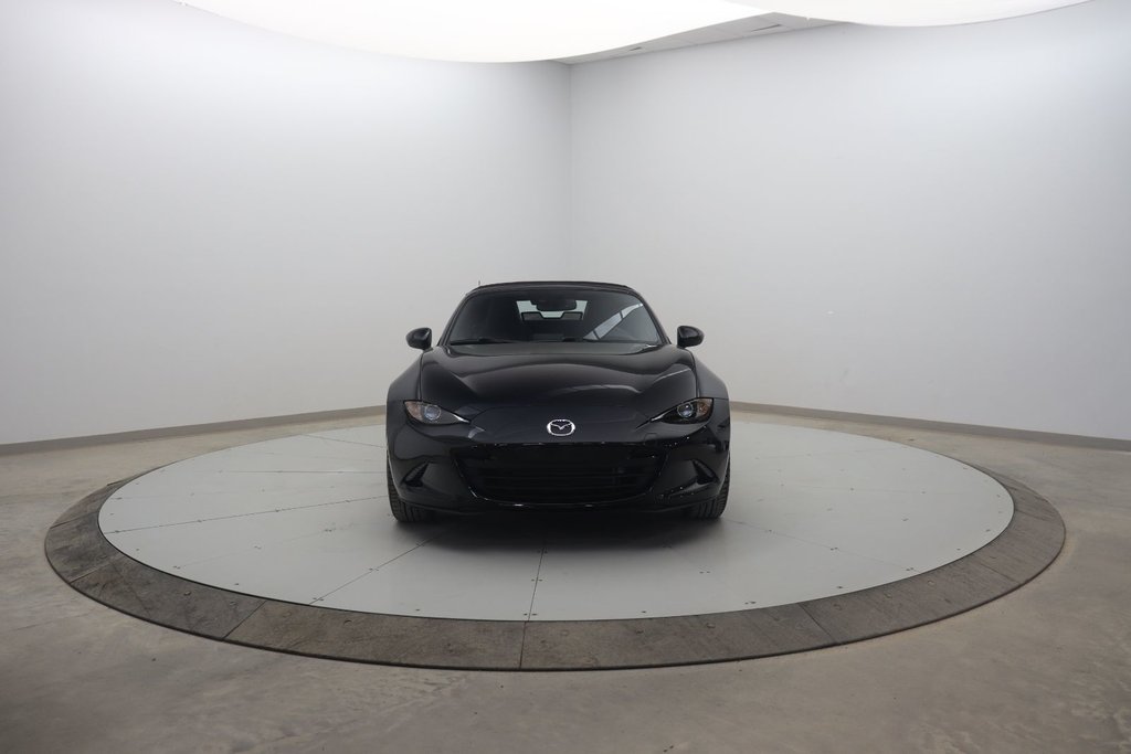 2023 Mazda MX-5 in Sept-Îles, Quebec - 2 - w1024h768px