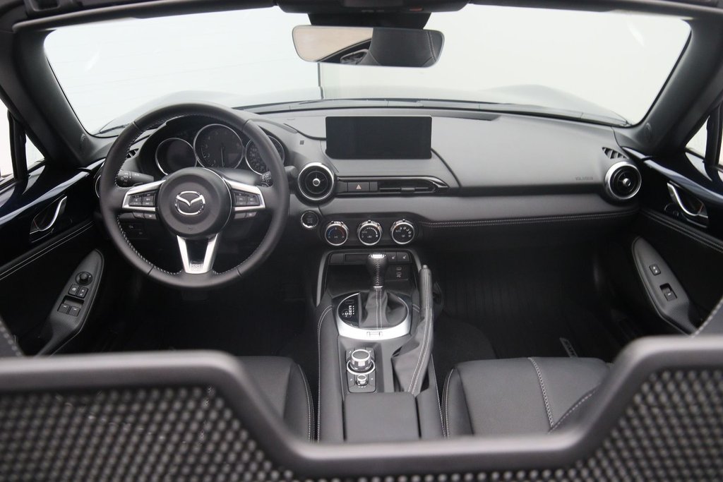 2024 Mazda MX-5 GT in Chicoutimi, Quebec - 8 - w1024h768px