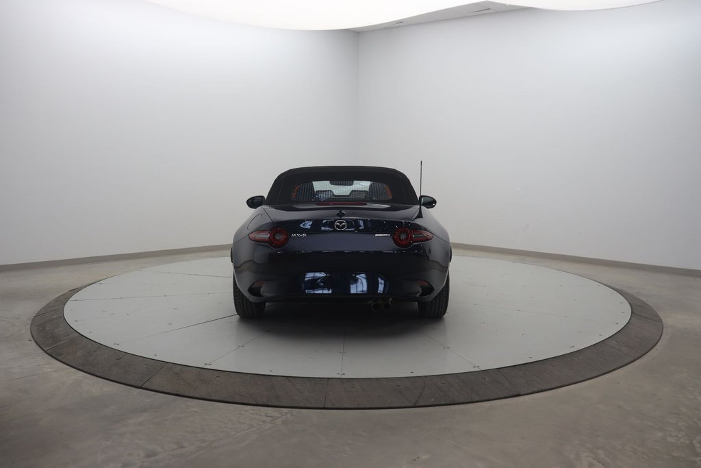 2024 Mazda MX-5 GT in Chicoutimi, Quebec - 5 - w1024h768px