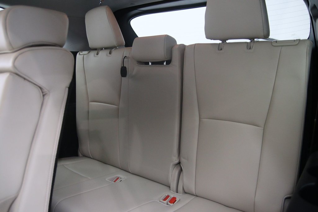 2024 Toyota Highlander in Baie-Comeau, Quebec - 10 - w1024h768px