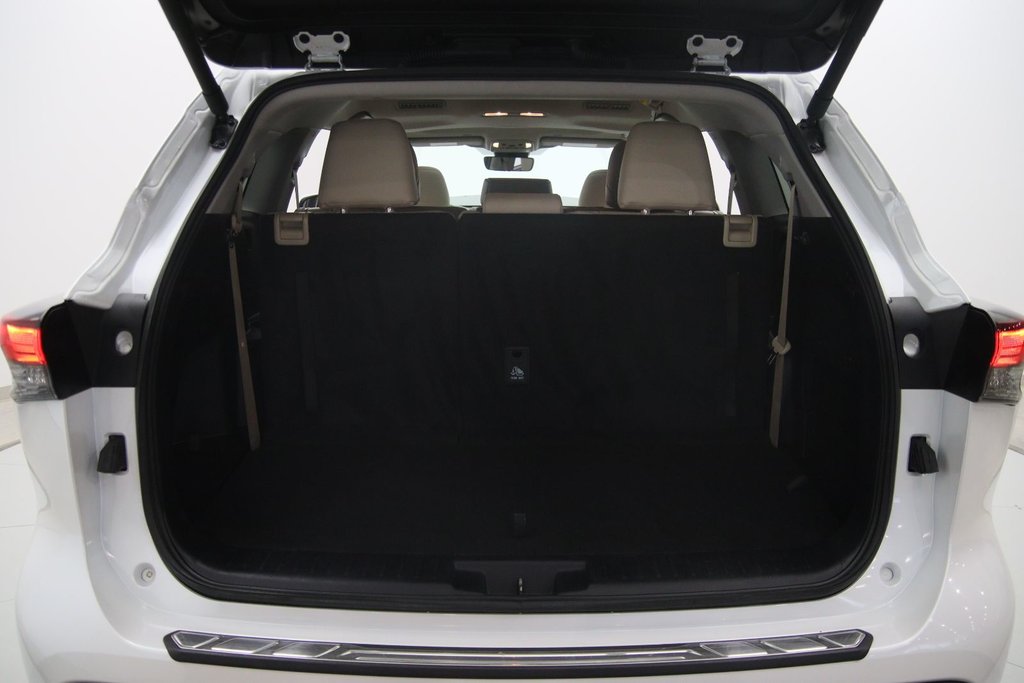 2024 Toyota Highlander in Baie-Comeau, Quebec - 20 - w1024h768px