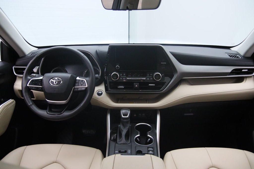 2024 Toyota Highlander in Baie-Comeau, Quebec - 11 - w1024h768px
