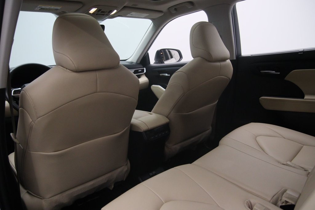 2024 Toyota Highlander in Baie-Comeau, Quebec - 9 - w1024h768px