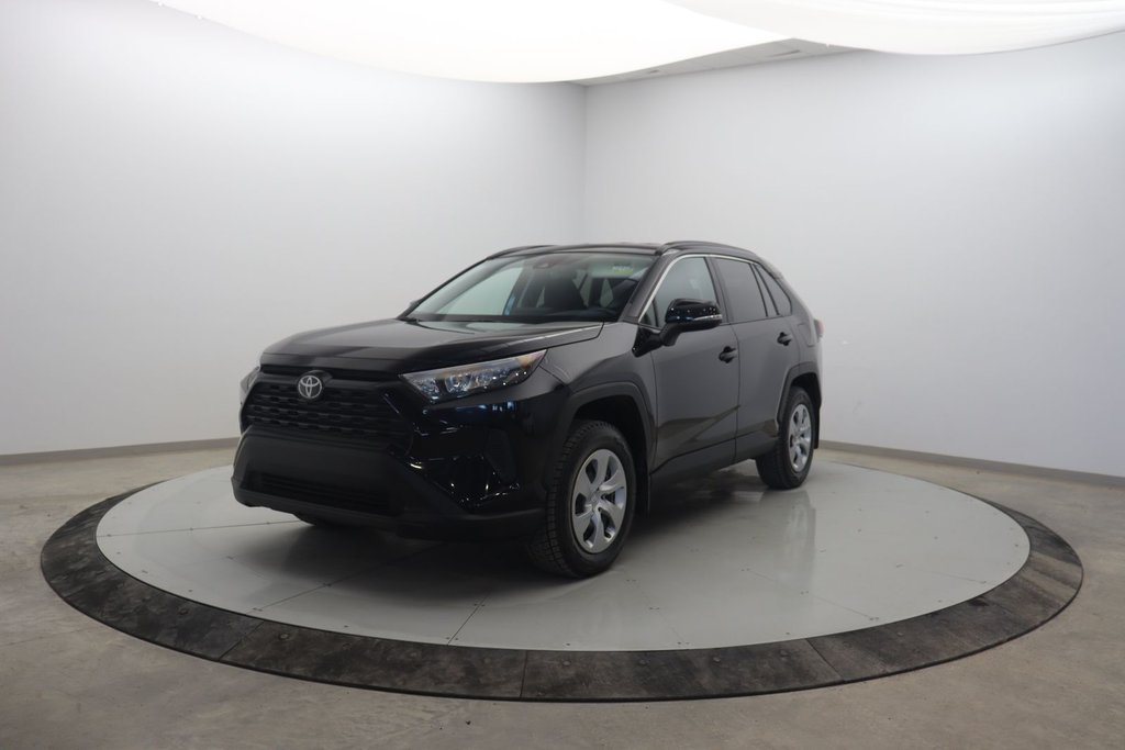 2021 Toyota RAV4 LE in Chicoutimi, Quebec - 1 - w1024h768px