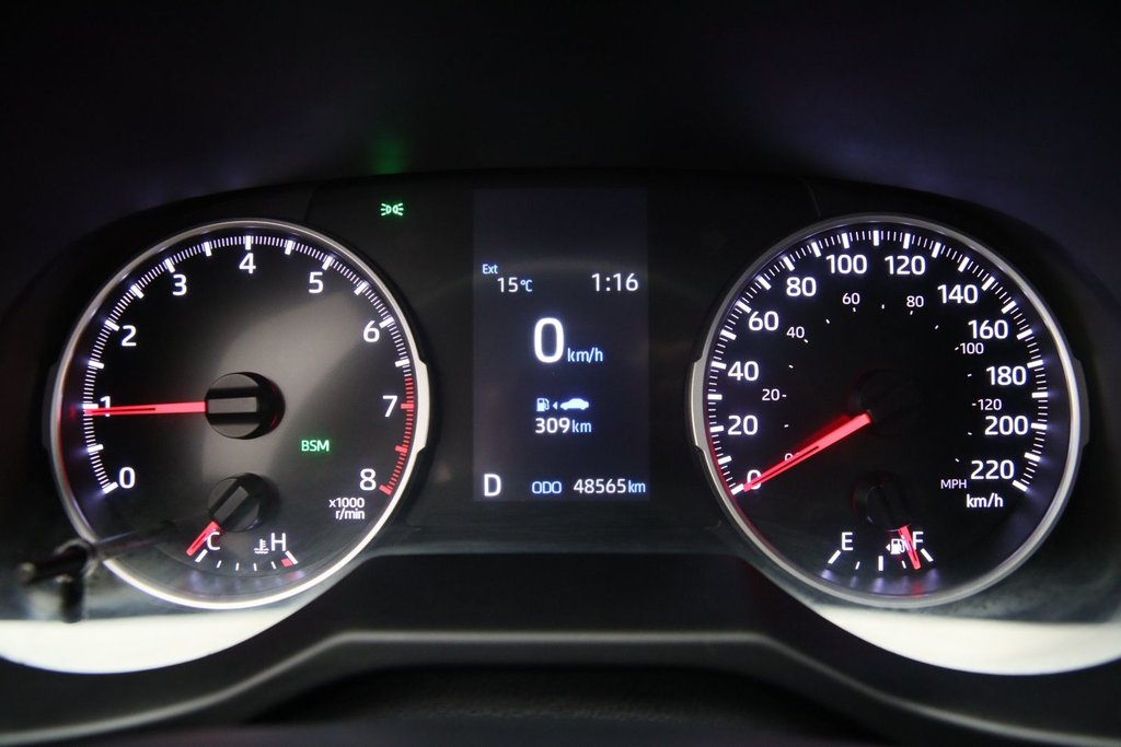 2021 Toyota RAV4 LE in Chicoutimi, Quebec - 13 - w1024h768px