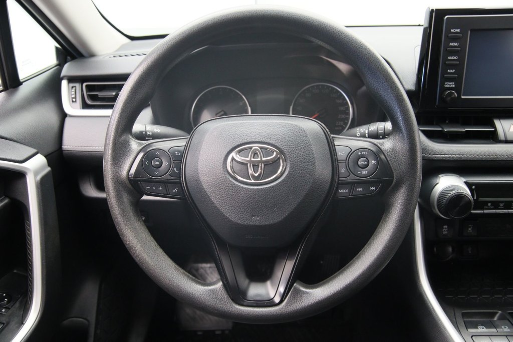 2021 Toyota RAV4 LE in Chicoutimi, Quebec - 11 - w1024h768px