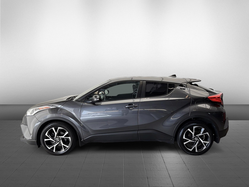 2018 Toyota C-HR in Sept-Îles, Quebec - 5 - w1024h768px