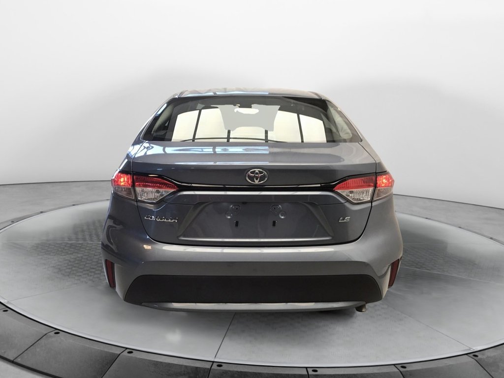 2022 Toyota Corolla in Sept-Îles, Quebec - 3 - w1024h768px