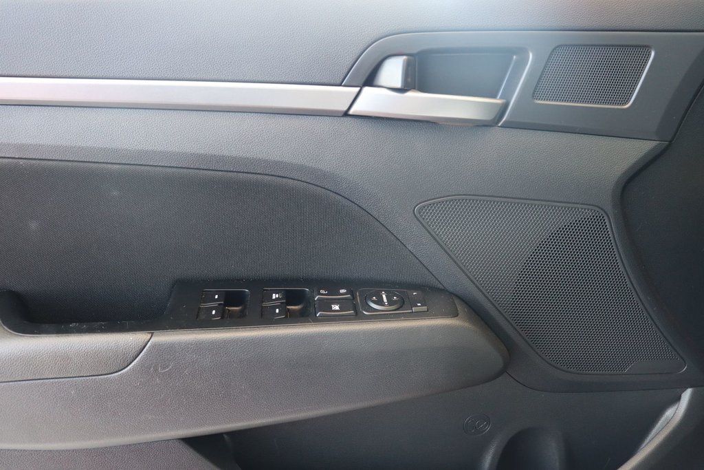 2018 Hyundai Elantra GL in Chicoutimi, Quebec - 15 - w1024h768px